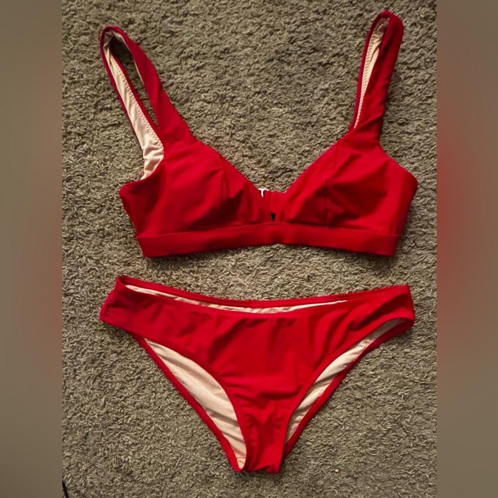 NWOT Red bikini set Too and bottom Brand new Never worn. Hooks in back on top